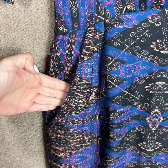 Nanette Lepore Sheath Dress Size 0P Blue/Black Printed Short Sleeve Notch V Neck - Picture 4 of 12